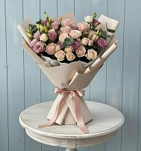 Букет цветов из:  Розы и Лизиантусы в Зязикове-Юрте