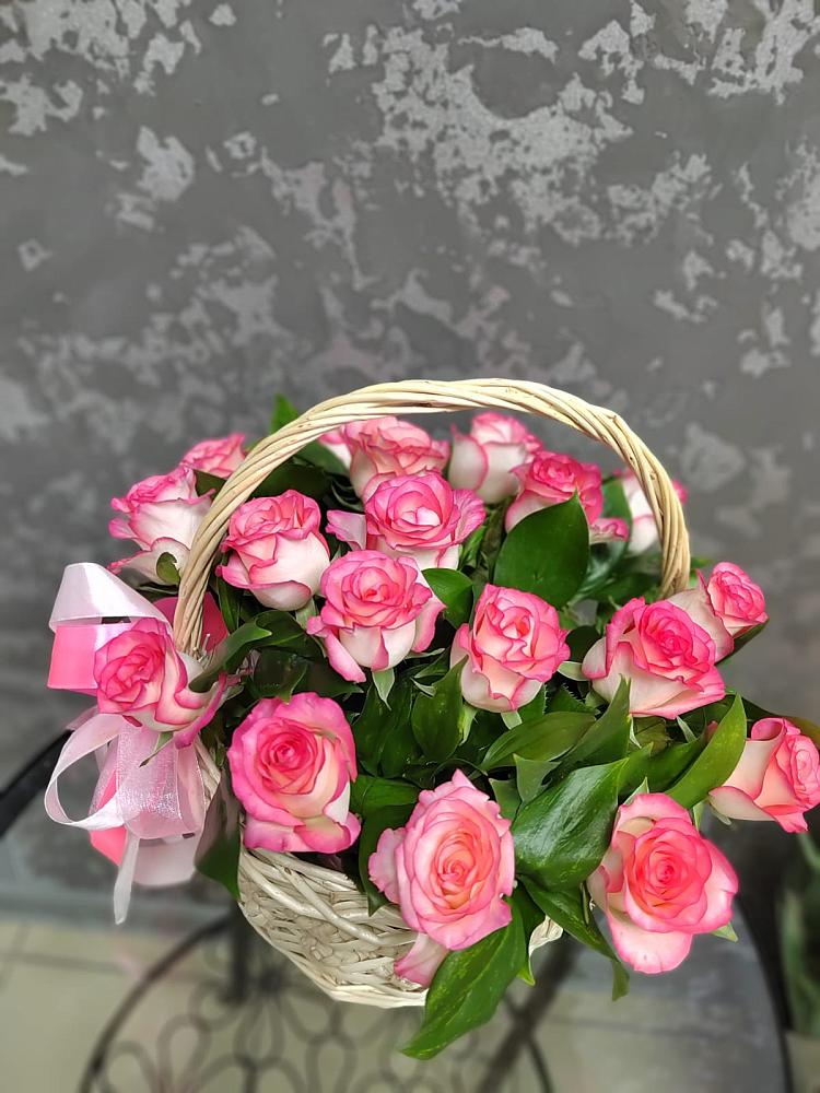 Цветочная композиция из Розы в корзине в Зязикове-Юрте