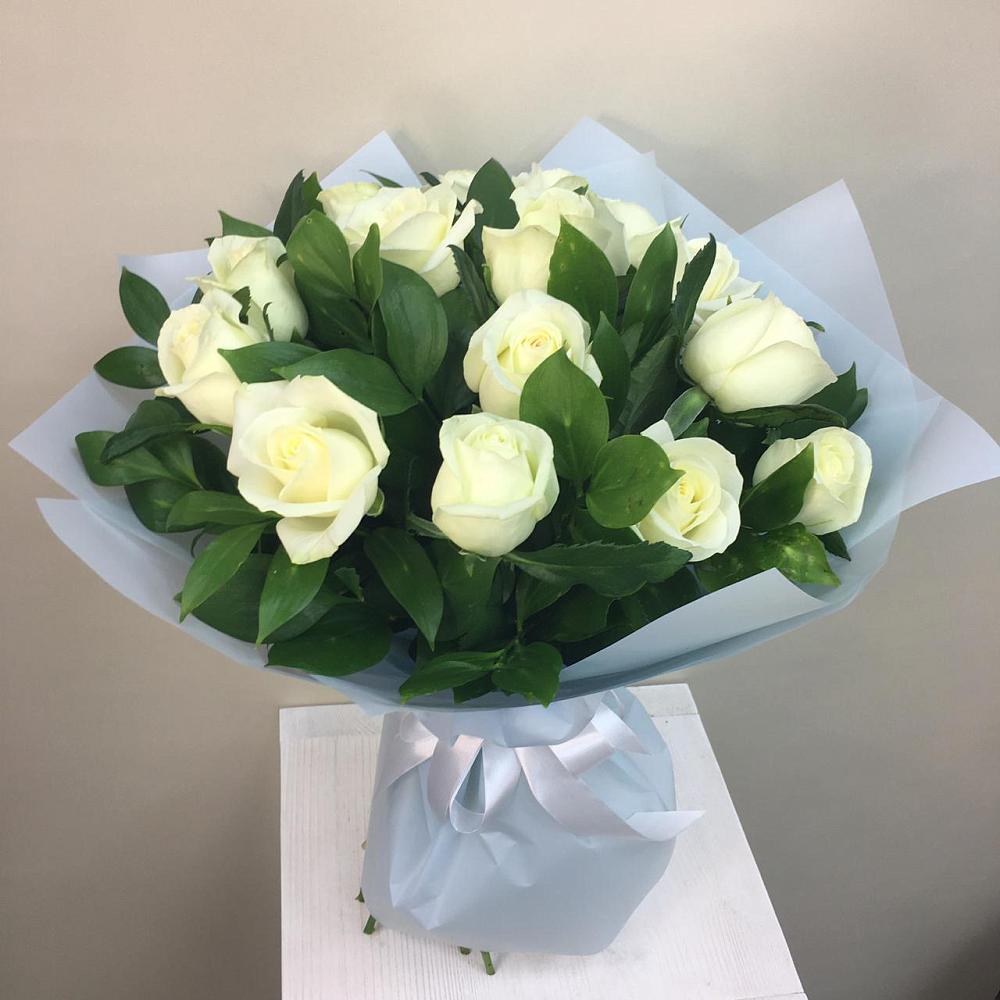 Букет 15 Белых роз Проуд в Зязикове-Юрте