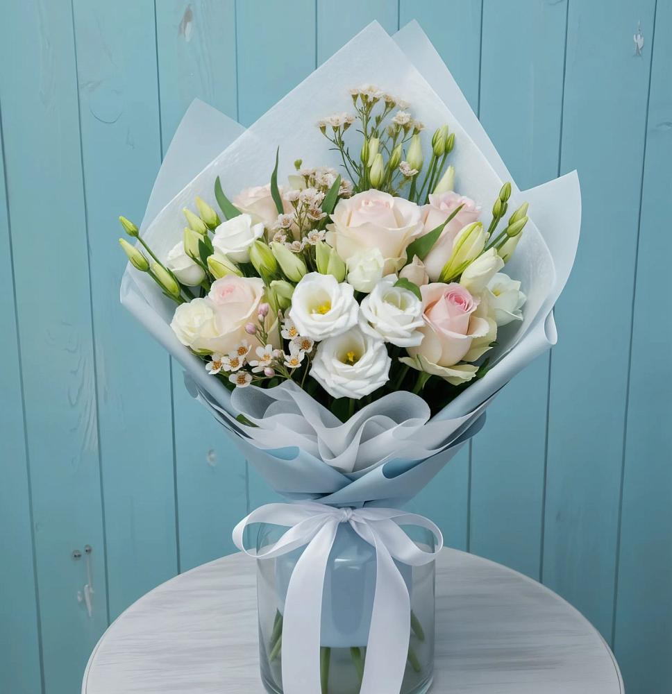 Букет цветов из: Розы и Лизиантусы в Зязикове-Юрте