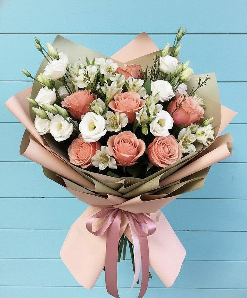 Букет цветов из: Розы, Альстромерии и Лизиантусы в Зязикове-Юрте