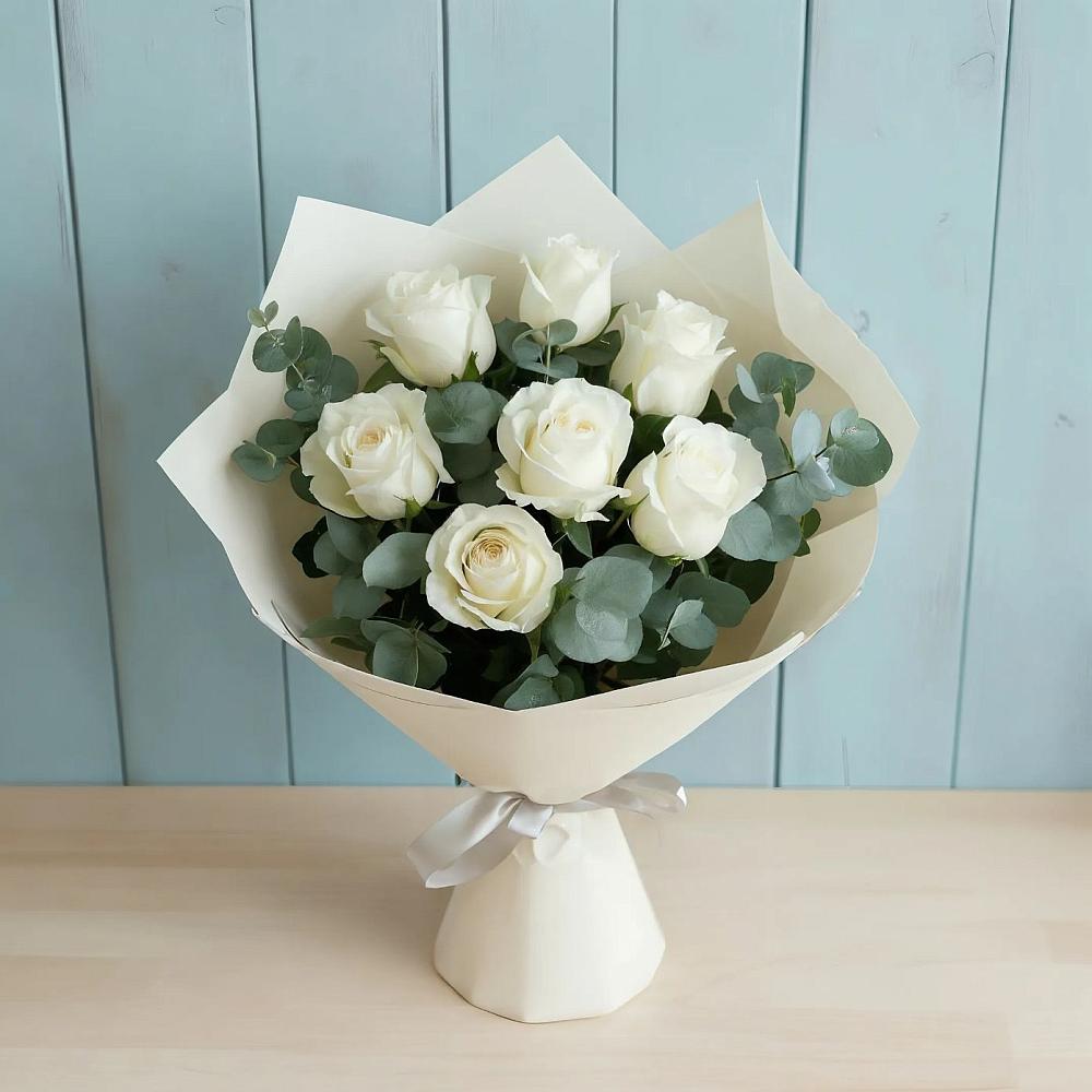 Букет Белые розы в Эвкалипте в Зязикове-Юрте