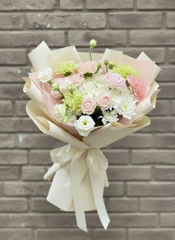 Букет цветов из: Гвоздики, Розы, Лизиантусы и Хризантемы в Зязикове-Юрте