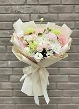 Букет цветов из:  Гвоздики, Розы, Лизиантусы и Хризантемы в Зязикове-Юрте