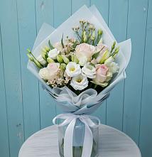 Букет цветов из:  Розы и Лизиантусы в Зязикове-Юрте