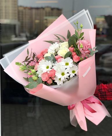 Букет цветов из: Розы, Лизиантусы и Хризантемы в Зязикове-Юрте