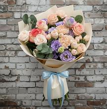Букет цветов из:  Розы, Лизиантусы и Гвоздики в Зязикове-Юрте