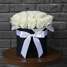 Цветочная композиция из Розы в шляпной коробке в Зязикове-Юрте